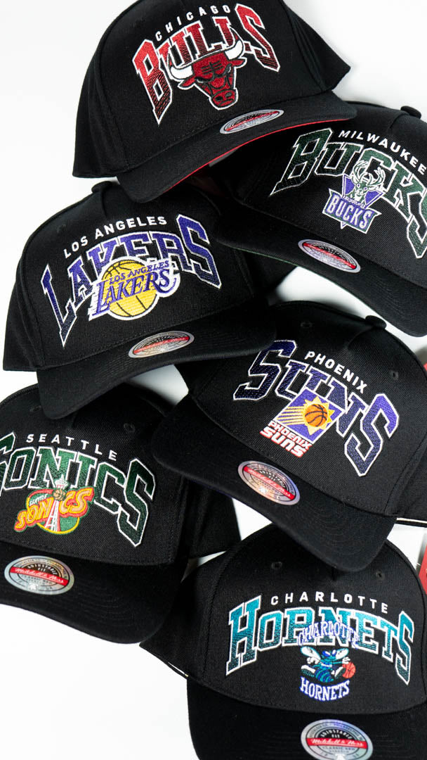 MITCHELL & NESS NBA HORIZON CLASSIC RED SNAPBACK HAT