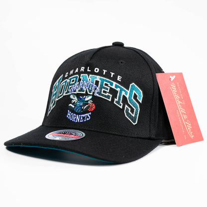 MITCHELL & NESS NBA HORIZON CLASSIC RED SNAPBACK HAT
